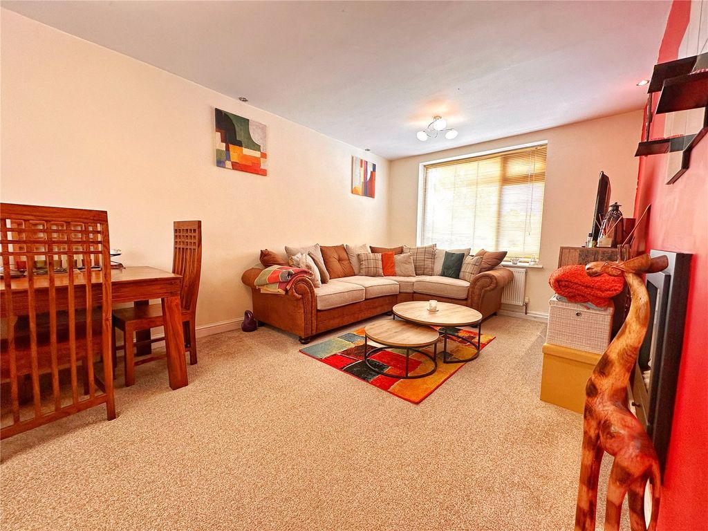 Property photo 3 of 16 Picture No. 05