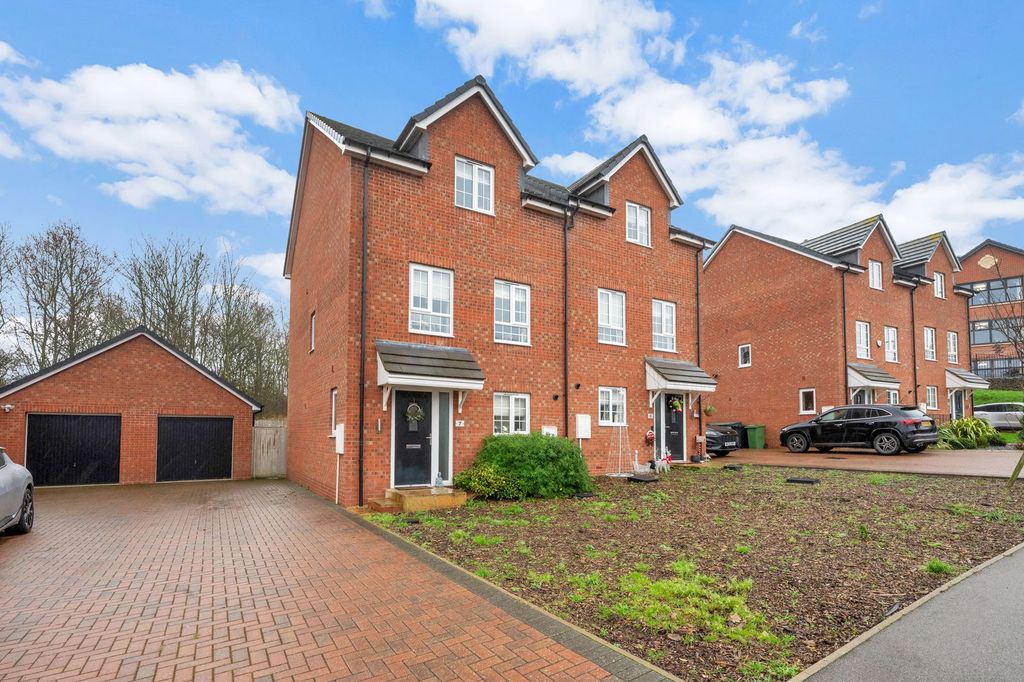 Property photo 1 of 23