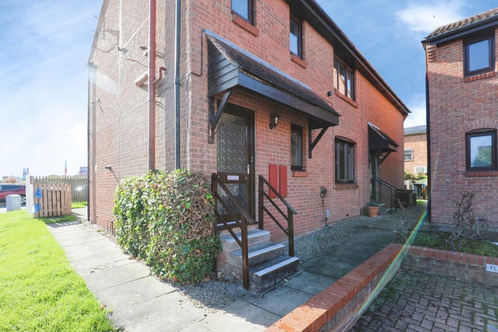 Property photo 1 of 16 Pbox-Img.Jpg
