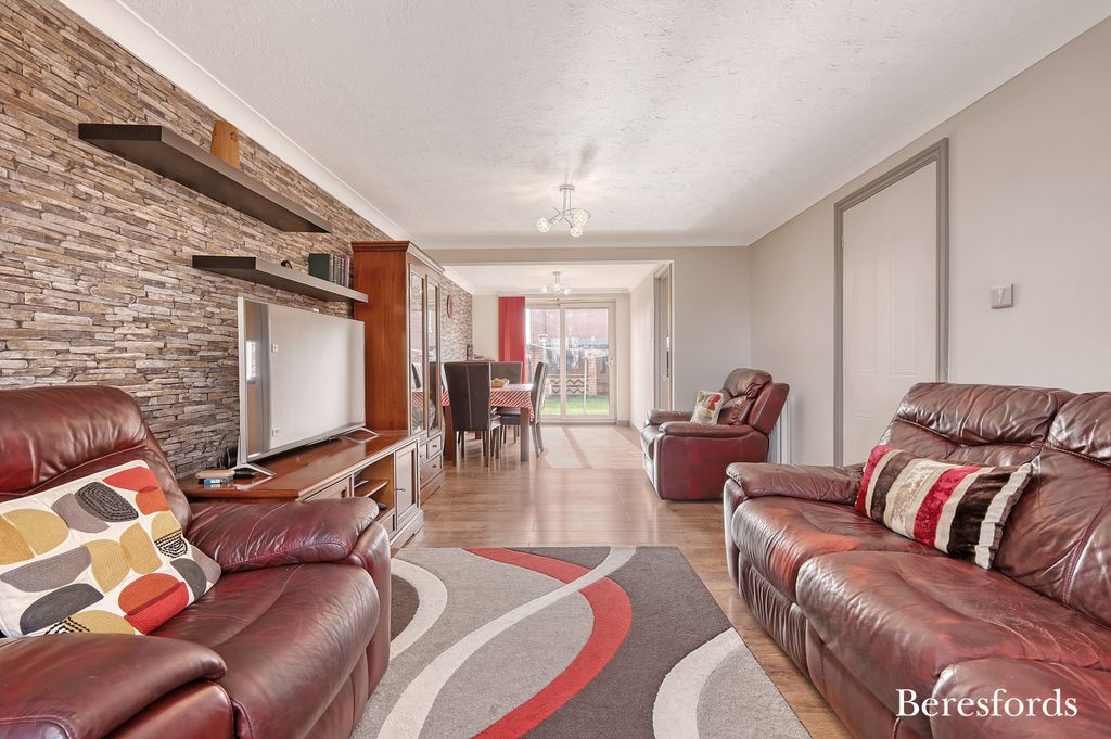 Property photo 3 of 17 Picture No. 28