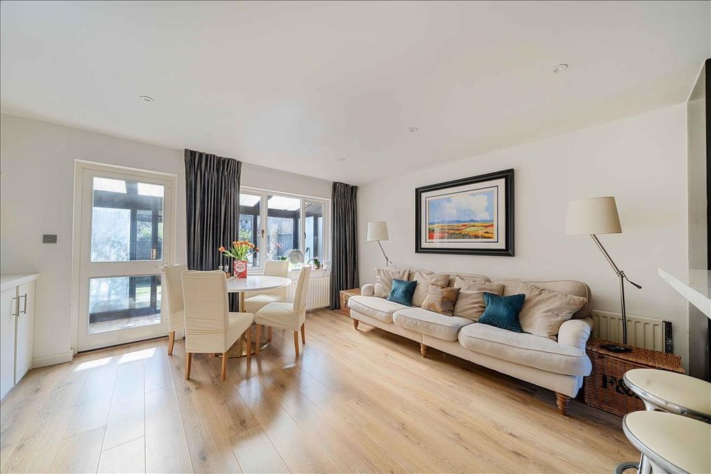 Property photo 3 of 22