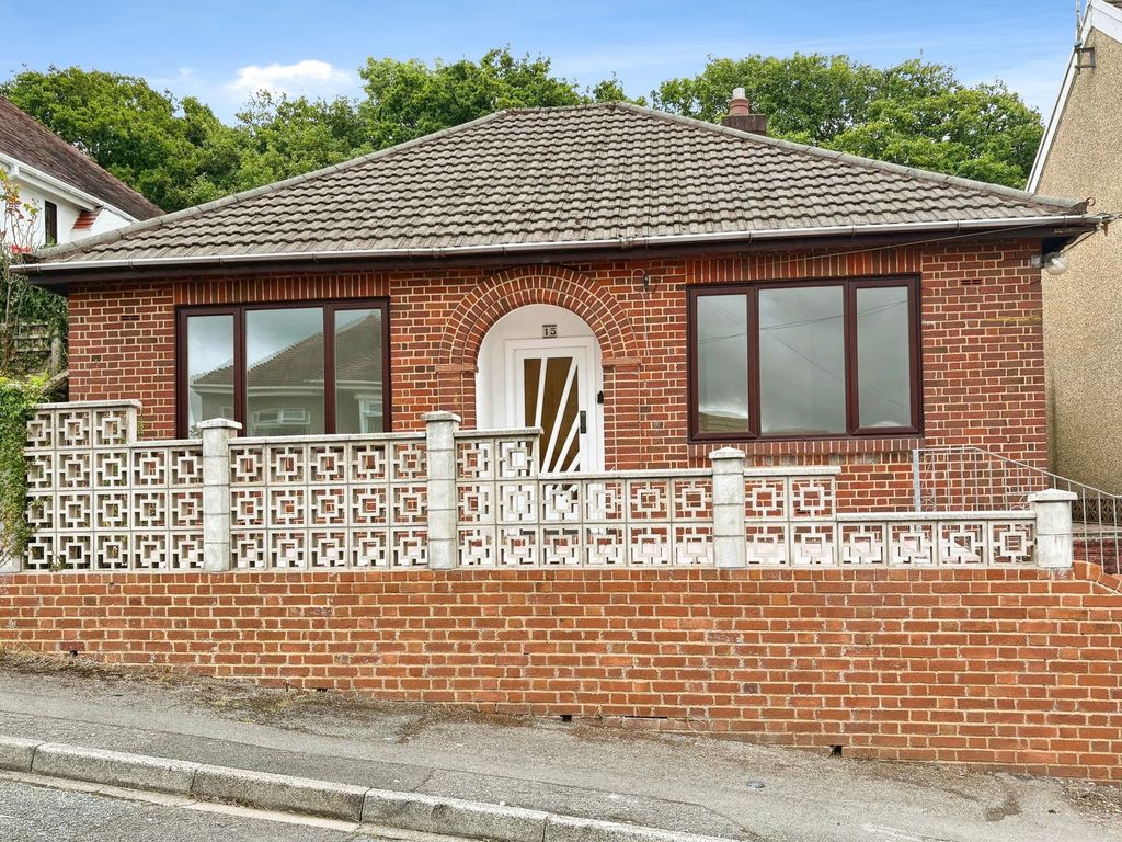 Property photo 1 of 16