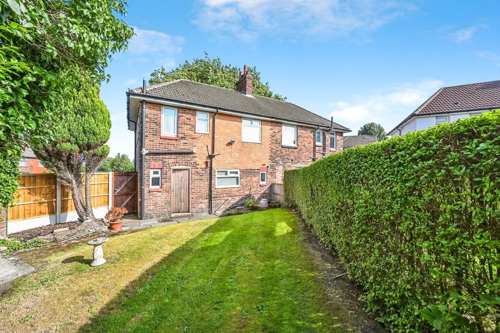 Property photo 2 of 17 Photo