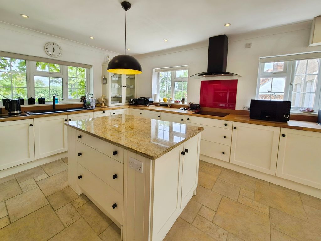 Property photo 3 of 40 43Ac6551-1000033353