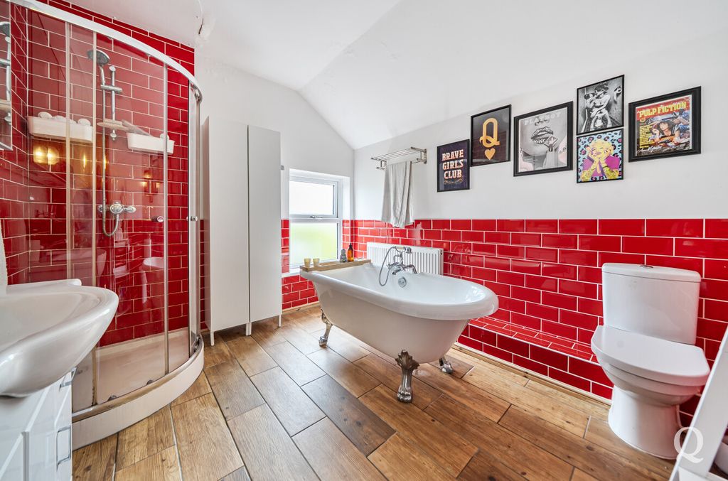 Property photo 3 of 24 03208837-d1F9-436...