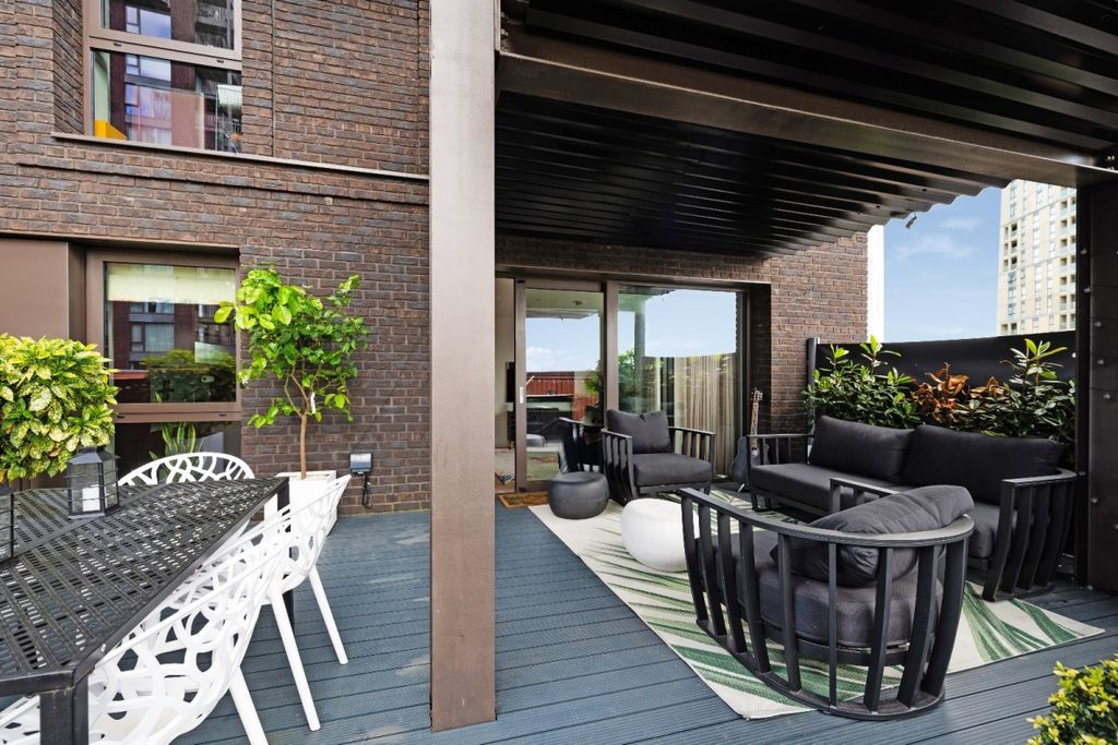 Property photo 3 of 16 2