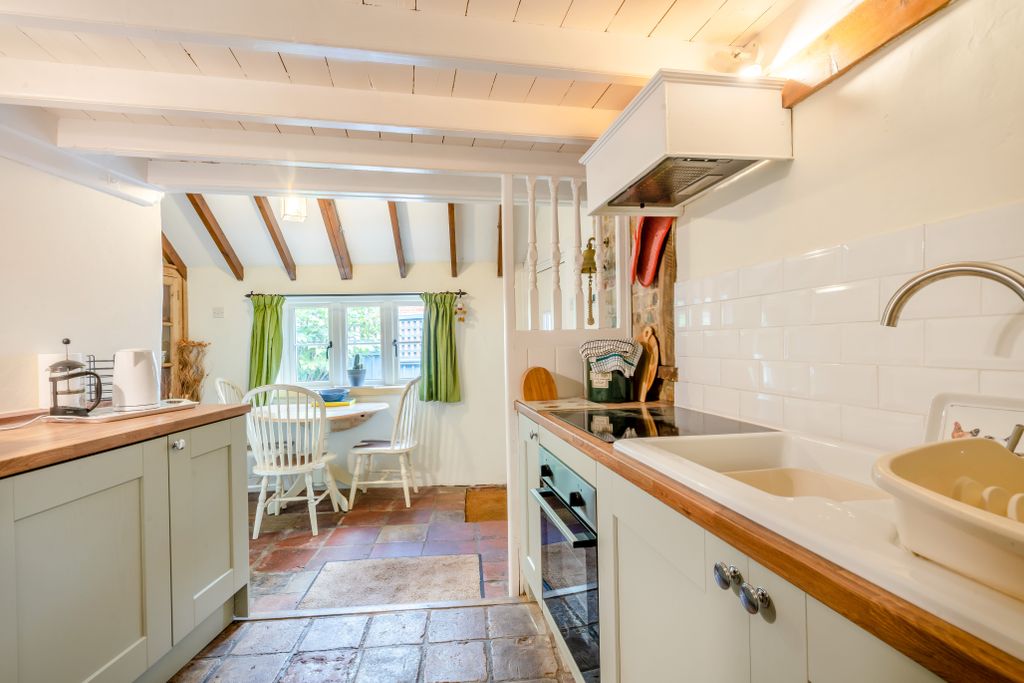 Property photo 2 of 5 Image