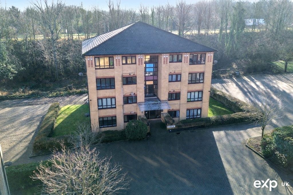 Property photo 1 of 11