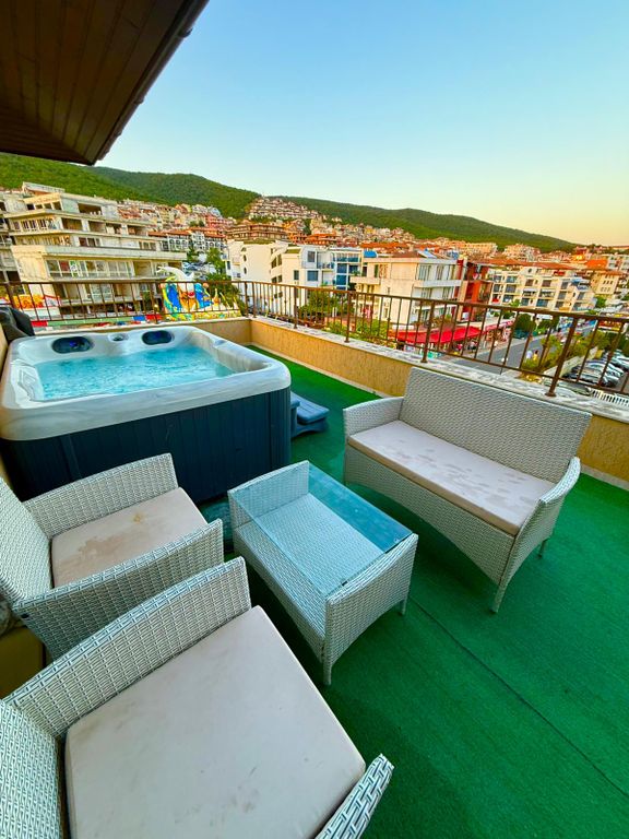 Property photo 2 of 13