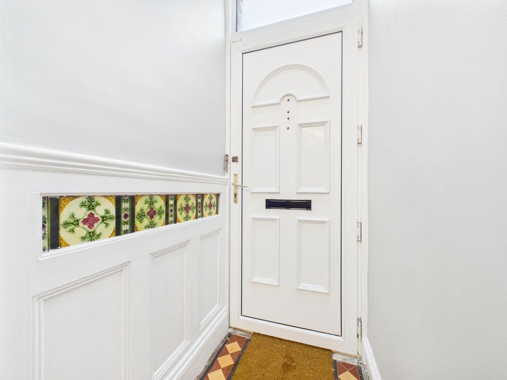 Property photo 3 of 28