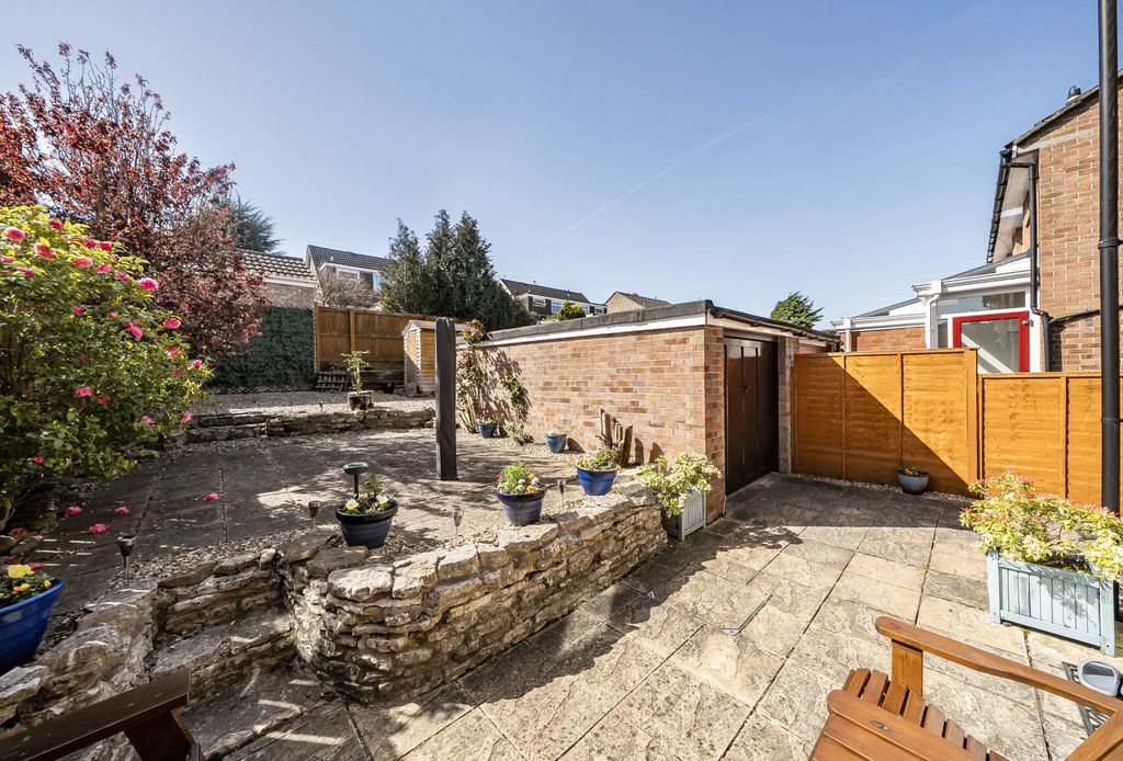 Property photo 2 of 17 1439330-4-69d636A...