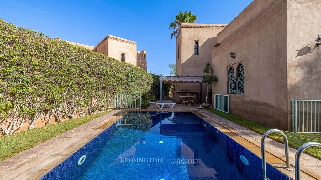 Property photo 2 of 23