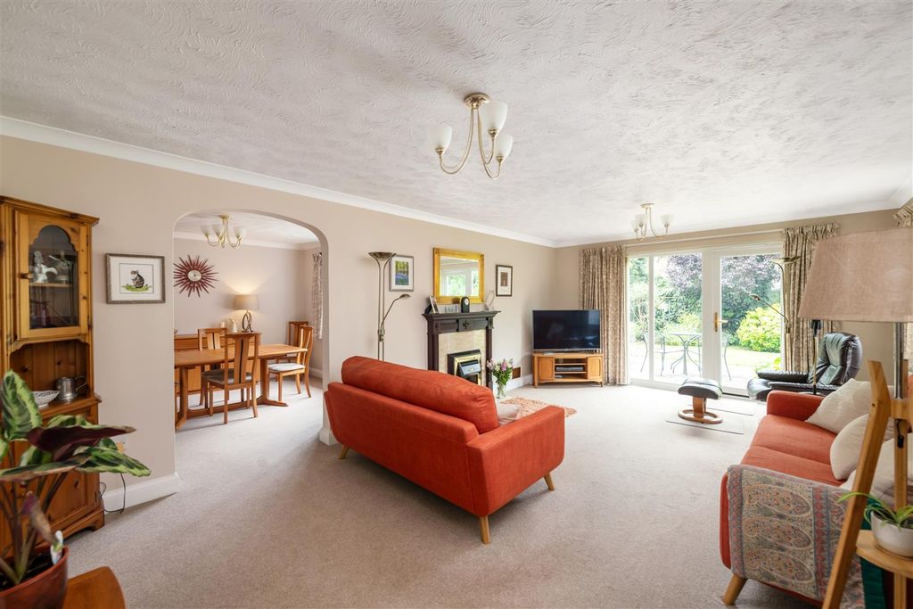 Property photo 2 of 29