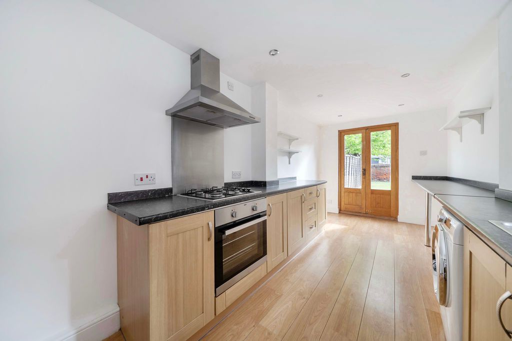Property photo 3 of 15 Kitchen