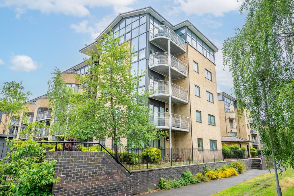 Property photo 1 of 15 External