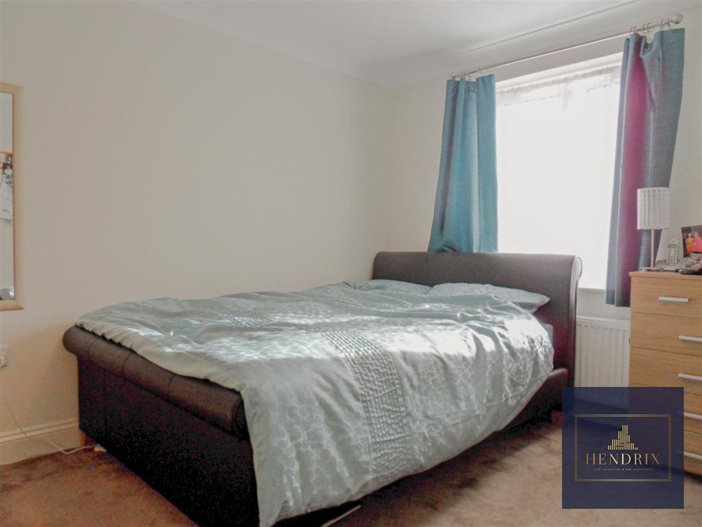 Property photo 3 of 6 3 Blacksmith Crt Bed 3.Jpg