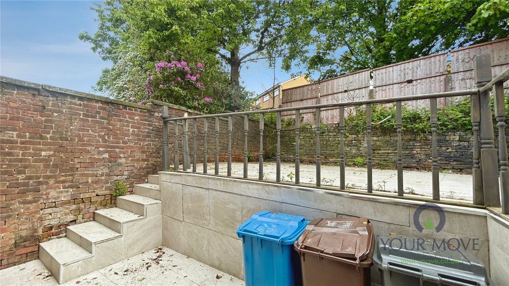Property photo 2 of 12 Picture No. 25