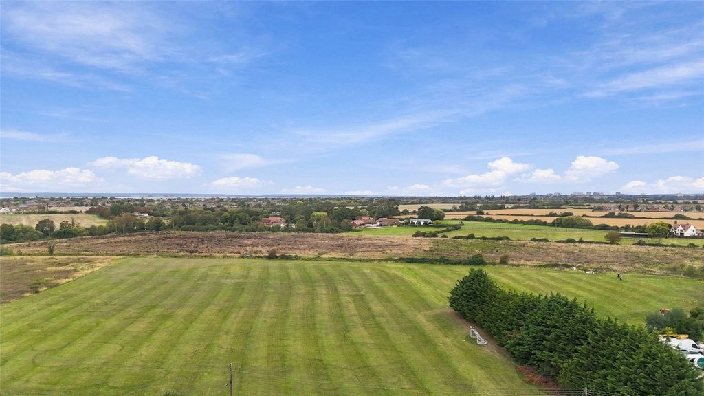 Property photo 2 of 29 Picture No. 06