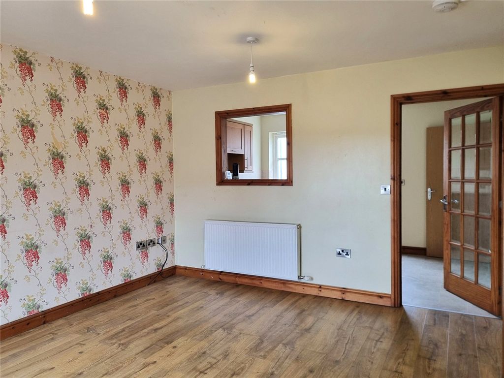 Property photo 3 of 18 Picture No. 16