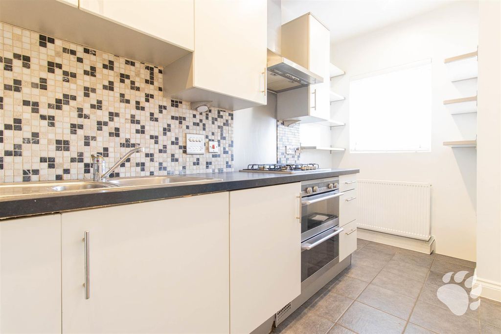 Property photo 2 of 22 Kitchen