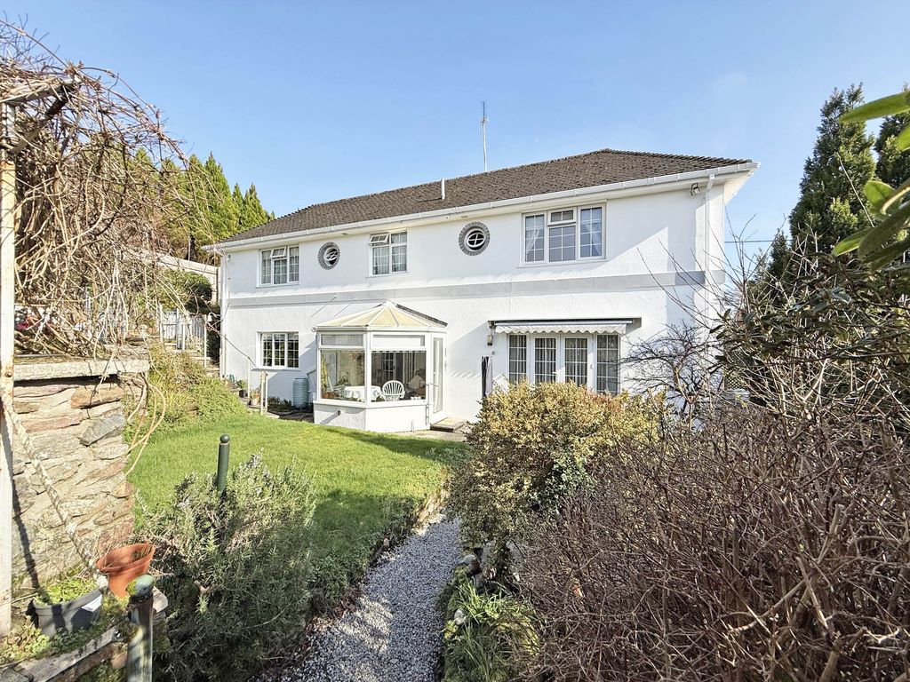 Property photo 2 of 16 Photo 2