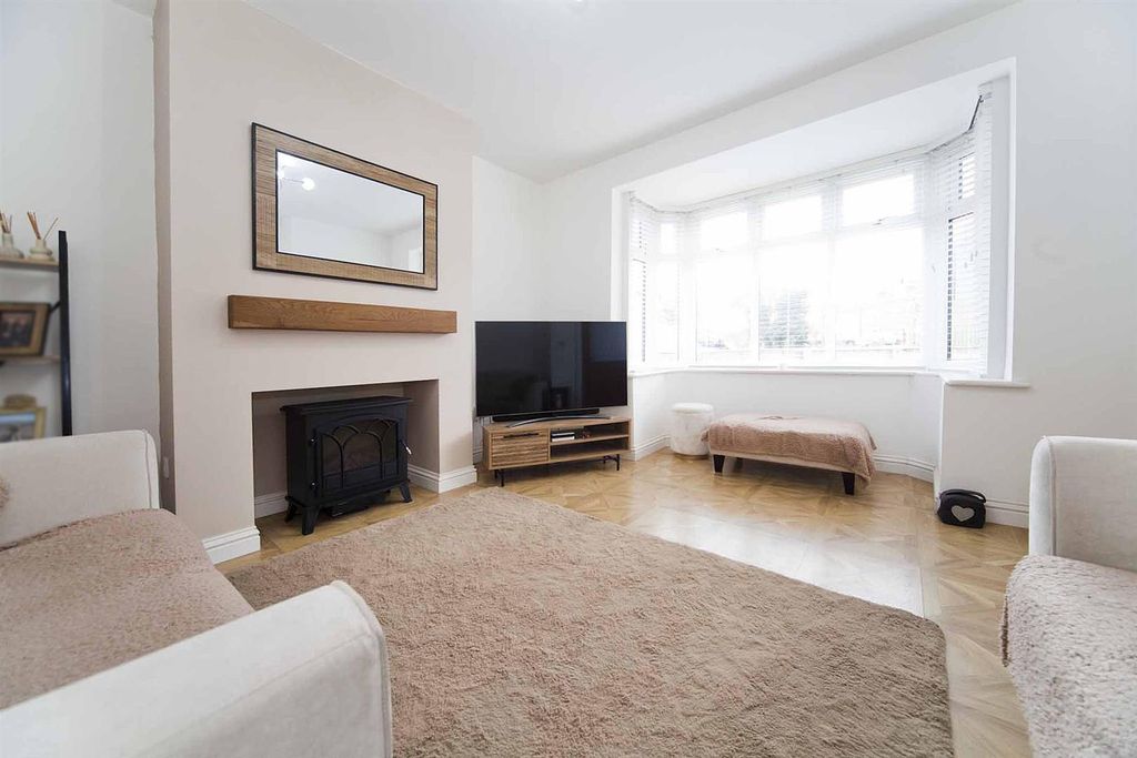 Property photo 2 of 22