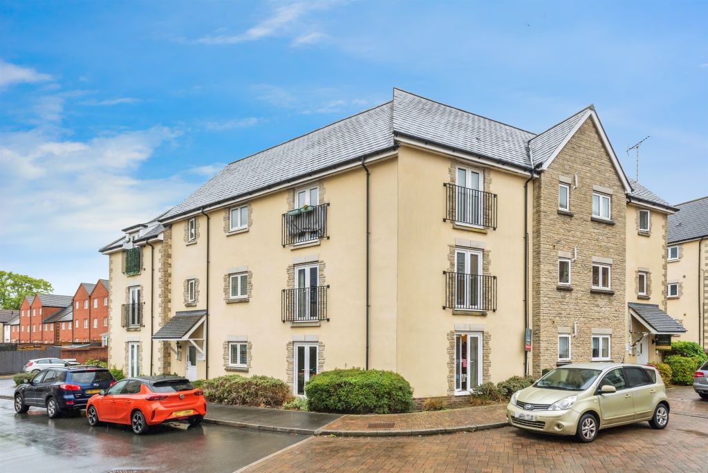 Property photo 1 of 13