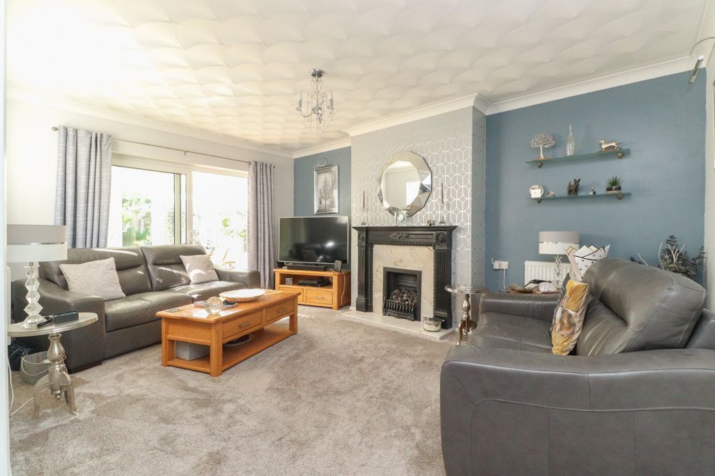 Property photo 2 of 16 Picture 2