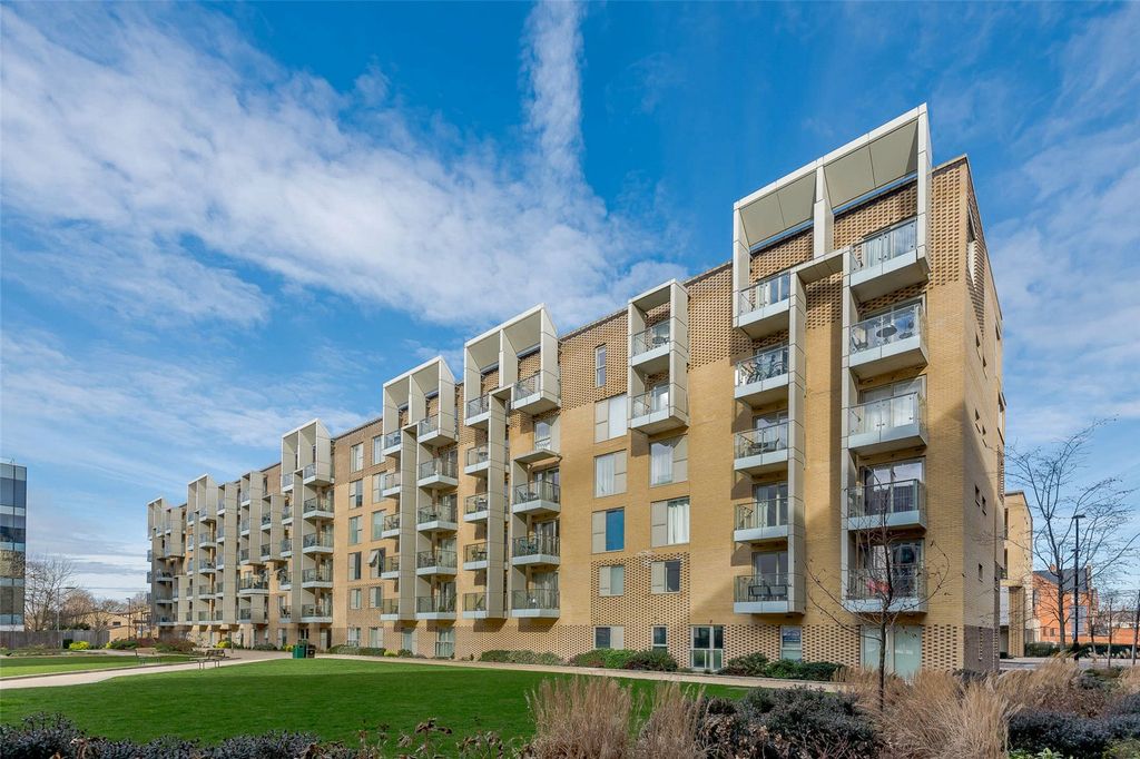 Property photo 1 of 6 Exterior