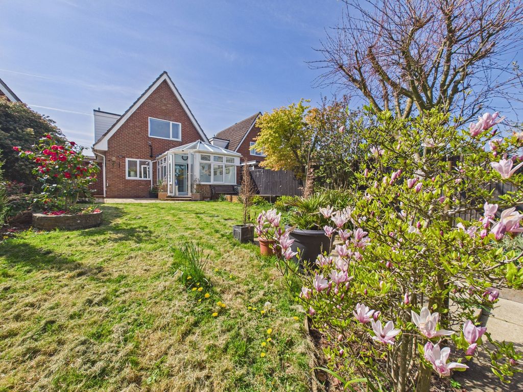 Property photo 2 of 20