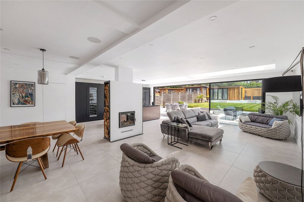 Property photo 2 of 16 Picture No. 08