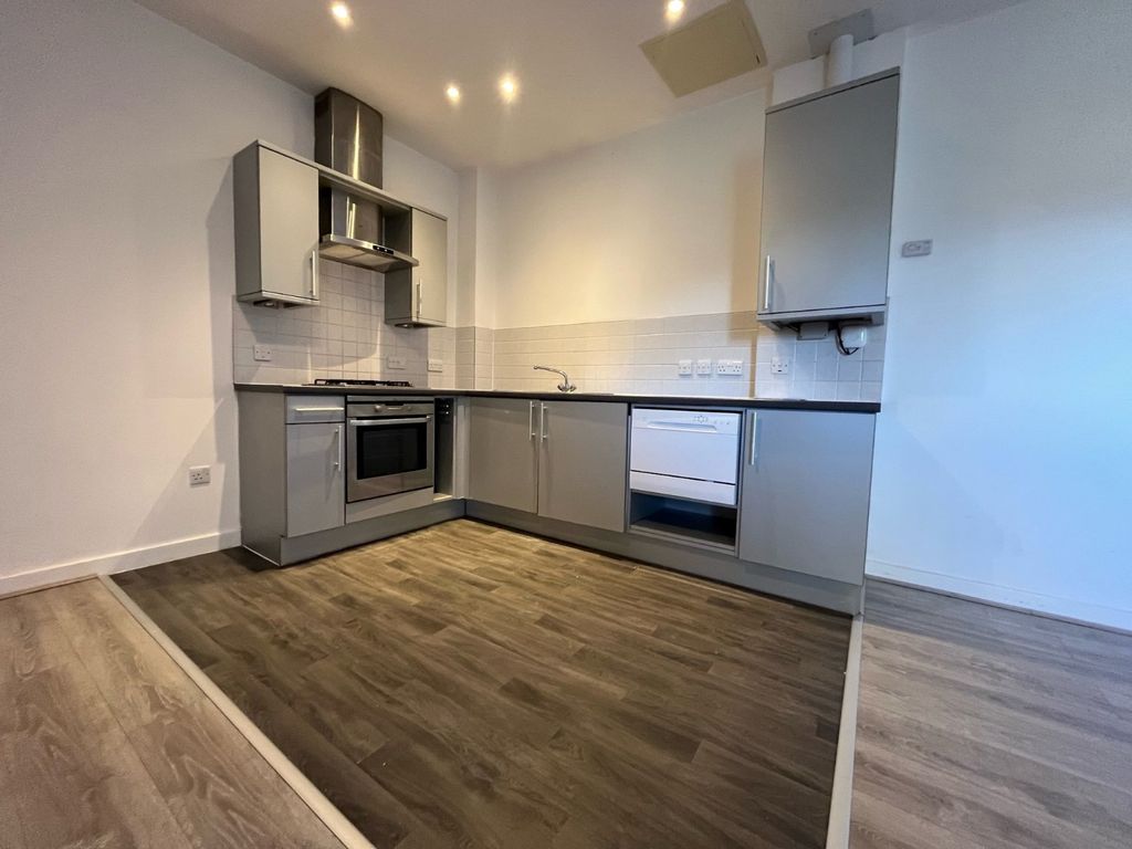 Property photo 2 of 11 Picture No. 18