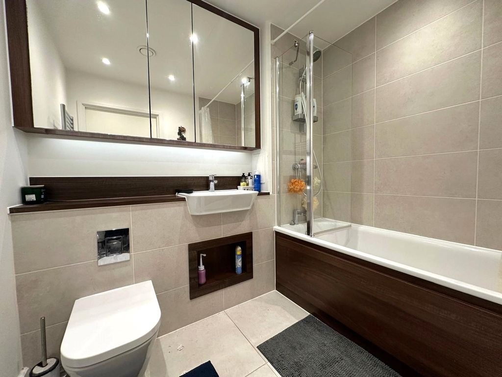 Property photo 3 of 7 Picture 3