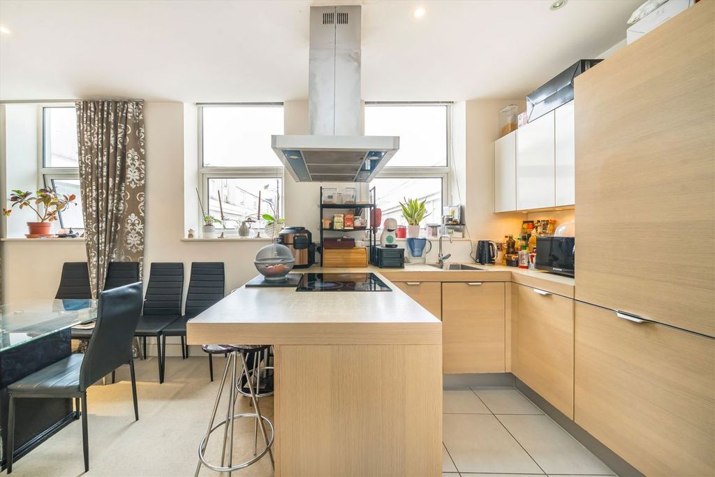 Property photo 2 of 5