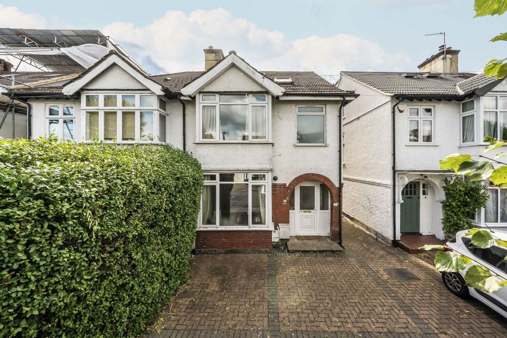 Property photo 1 of 6