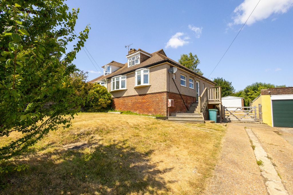 Property photo 1 of 13 Photo 7