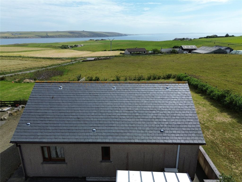 Property photo 2 of 14 Picture No. 16