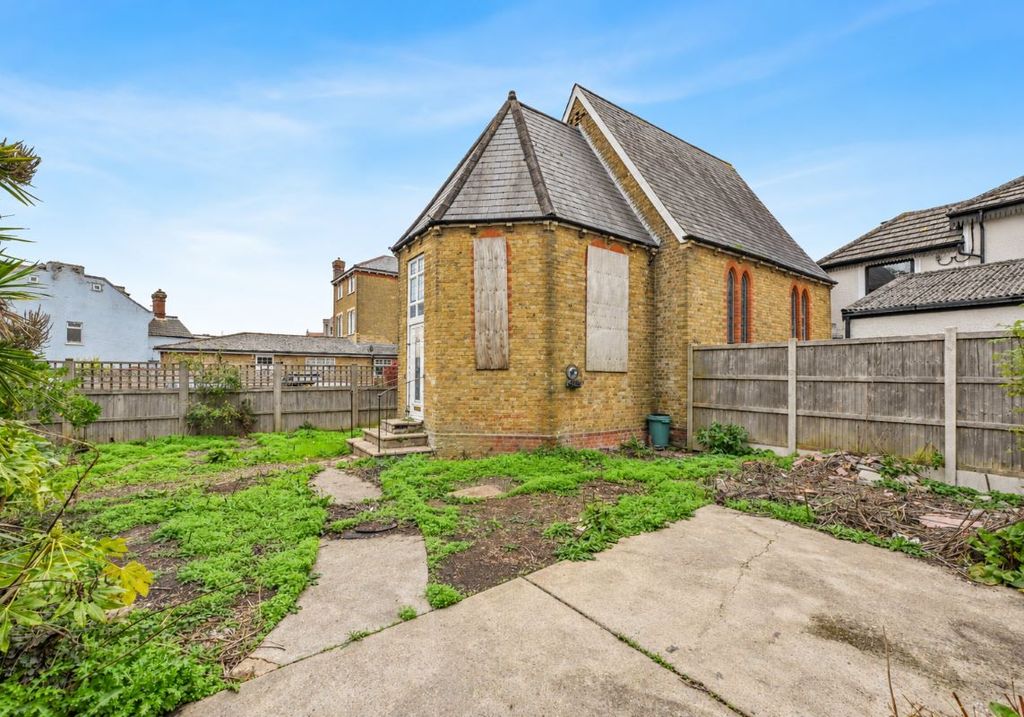 Property photo 1 of 21