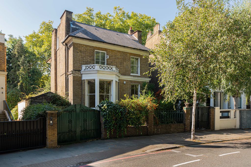 Property photo 2 of 10