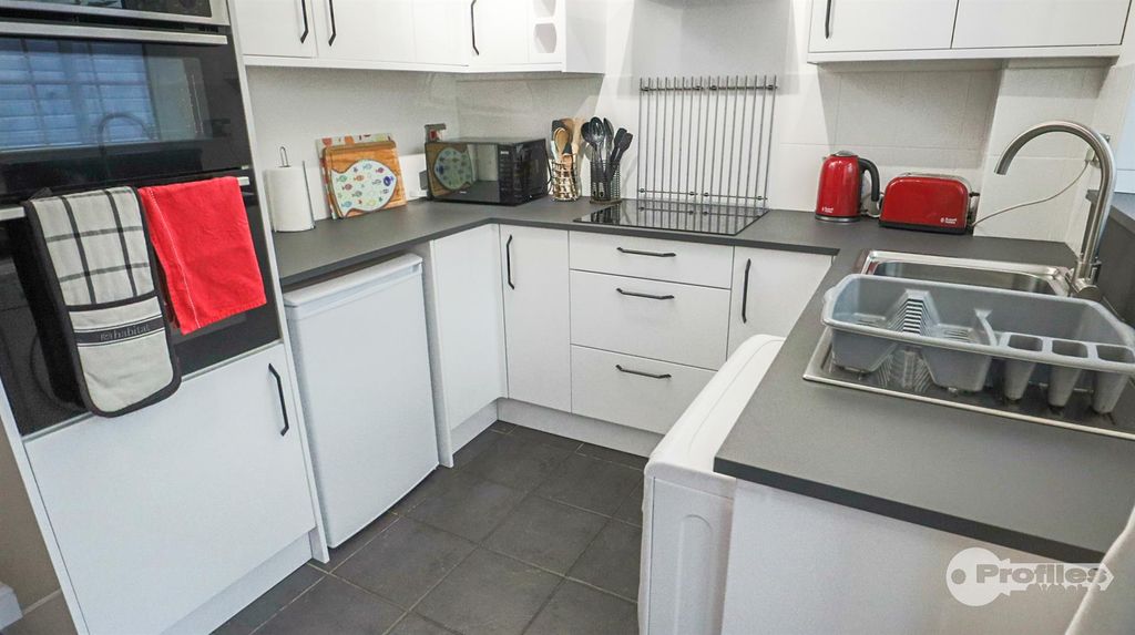 Property photo 3 of 16 Img_8471.Jpg