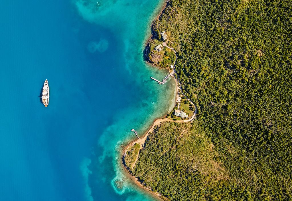 Property photo 2 of 60