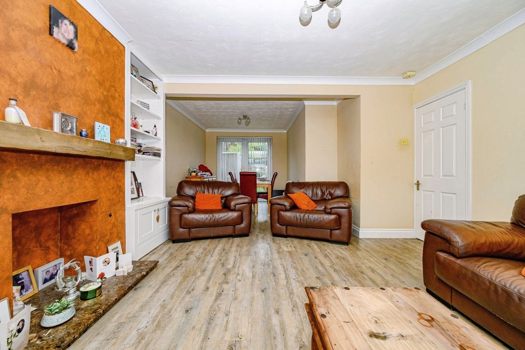 Property photo 2 of 16 Pbox-Img.Jpg