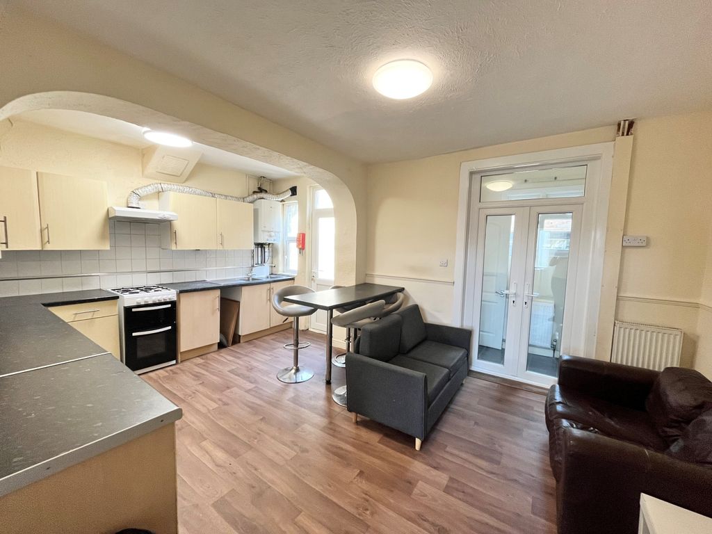 Property photo 1 of 13 Four Double Bedroom Terrace