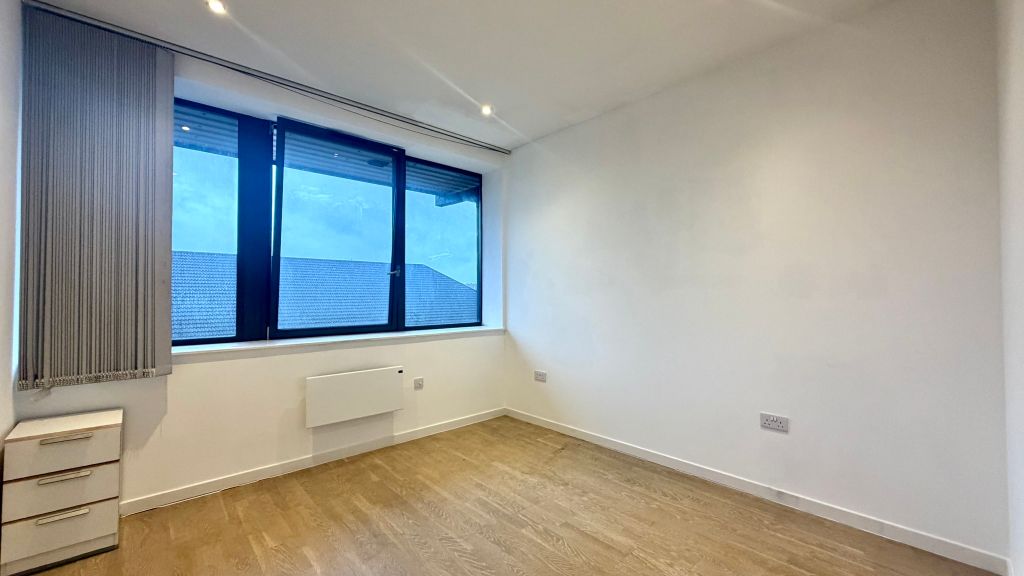 Property photo 3 of 12 Bedroom