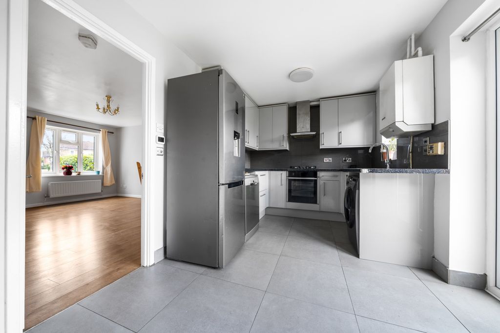 Property photo 3 of 14 Picture No. 13