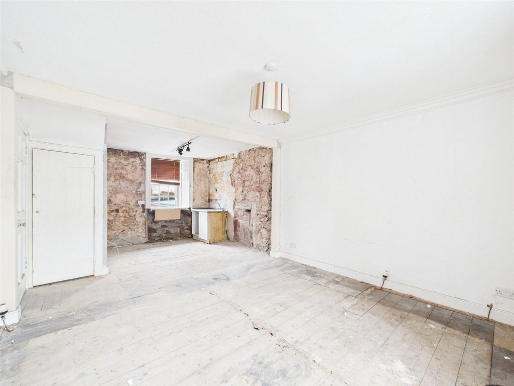 Property photo 1 of 17 Picture No. 09