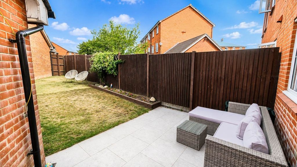 Property photo 2 of 12