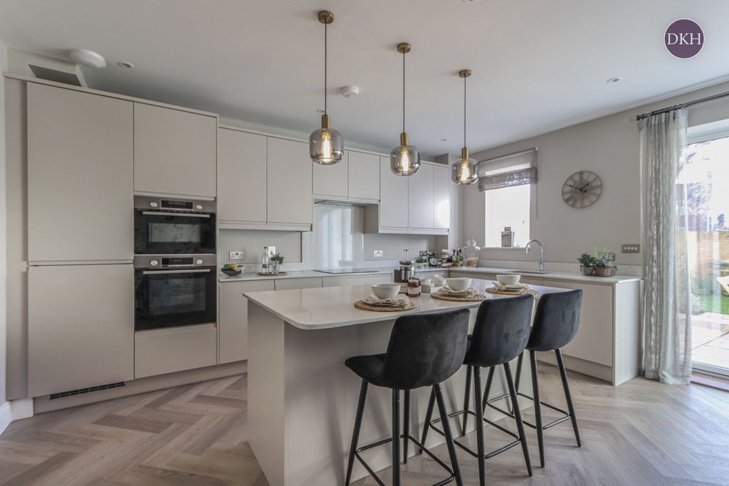 Property photo 2 of 23 Picture No. 06