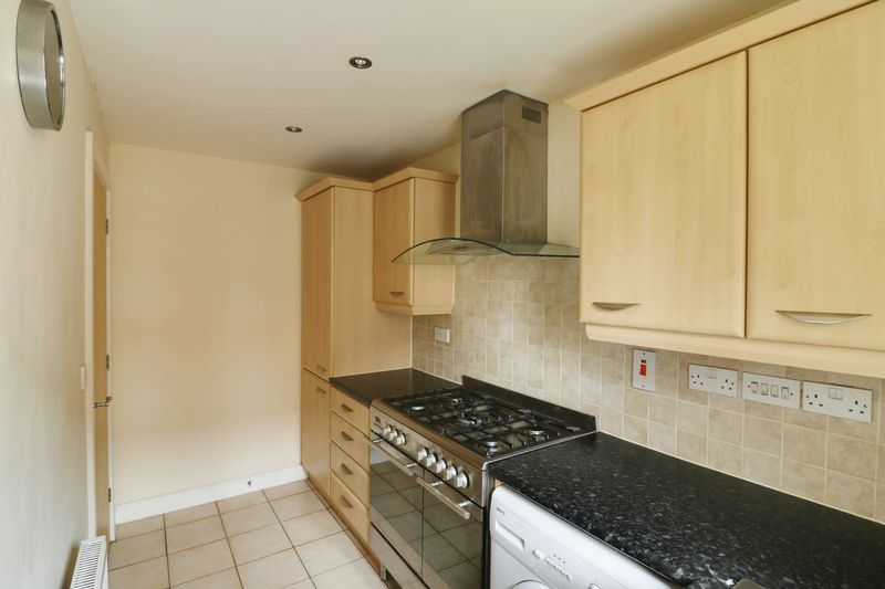 Property photo 3 of 16 Kitchen