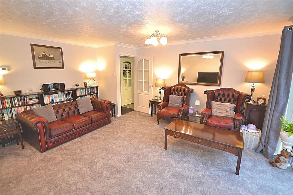 Property photo 2 of 16 24 (9).Png